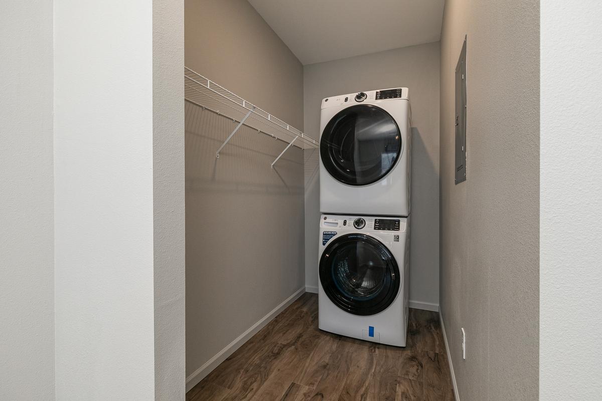 1 Bedroom Deluxe: Laundry