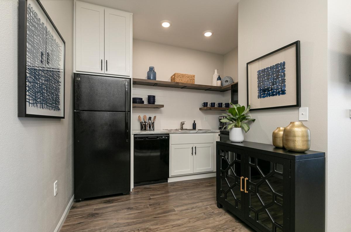 Furnished studio, blue scheme: Kitchen