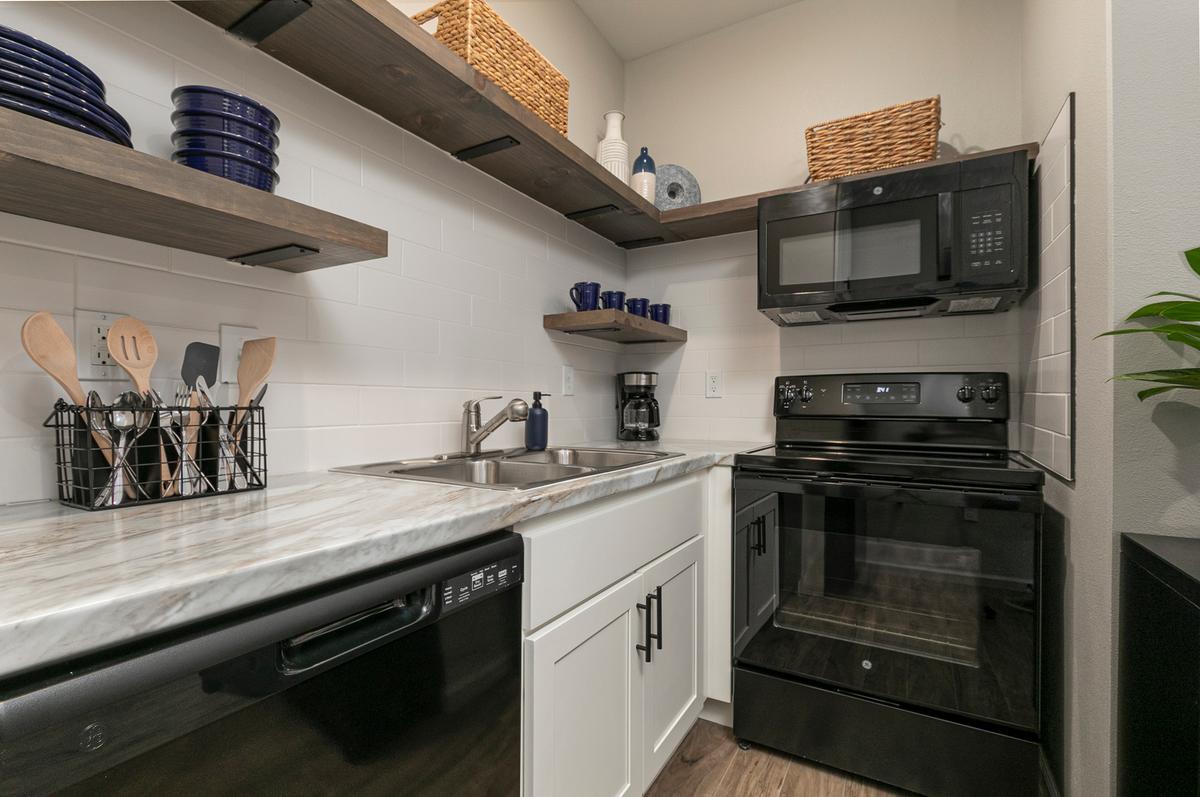 Furnished studio, blue scheme: Kitchen